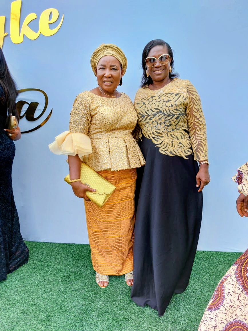 Celebrant photo 10